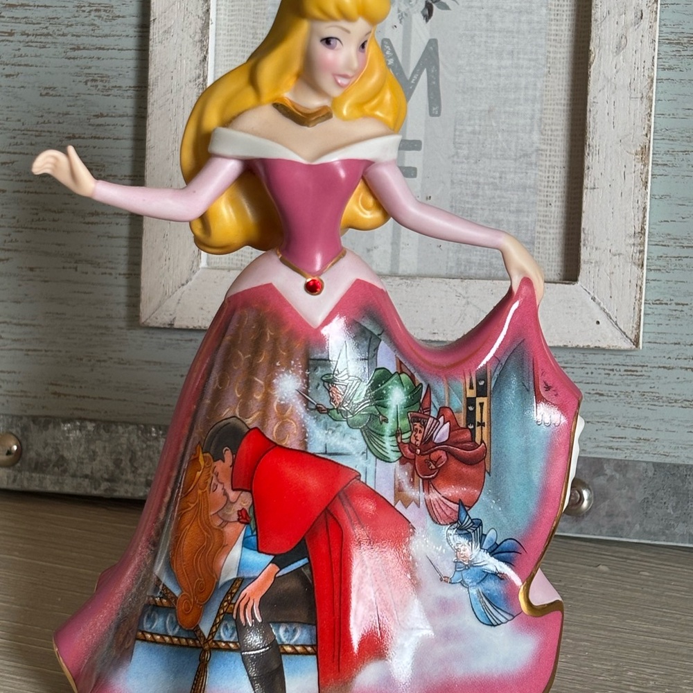 Disney Princess Aurora Figurine